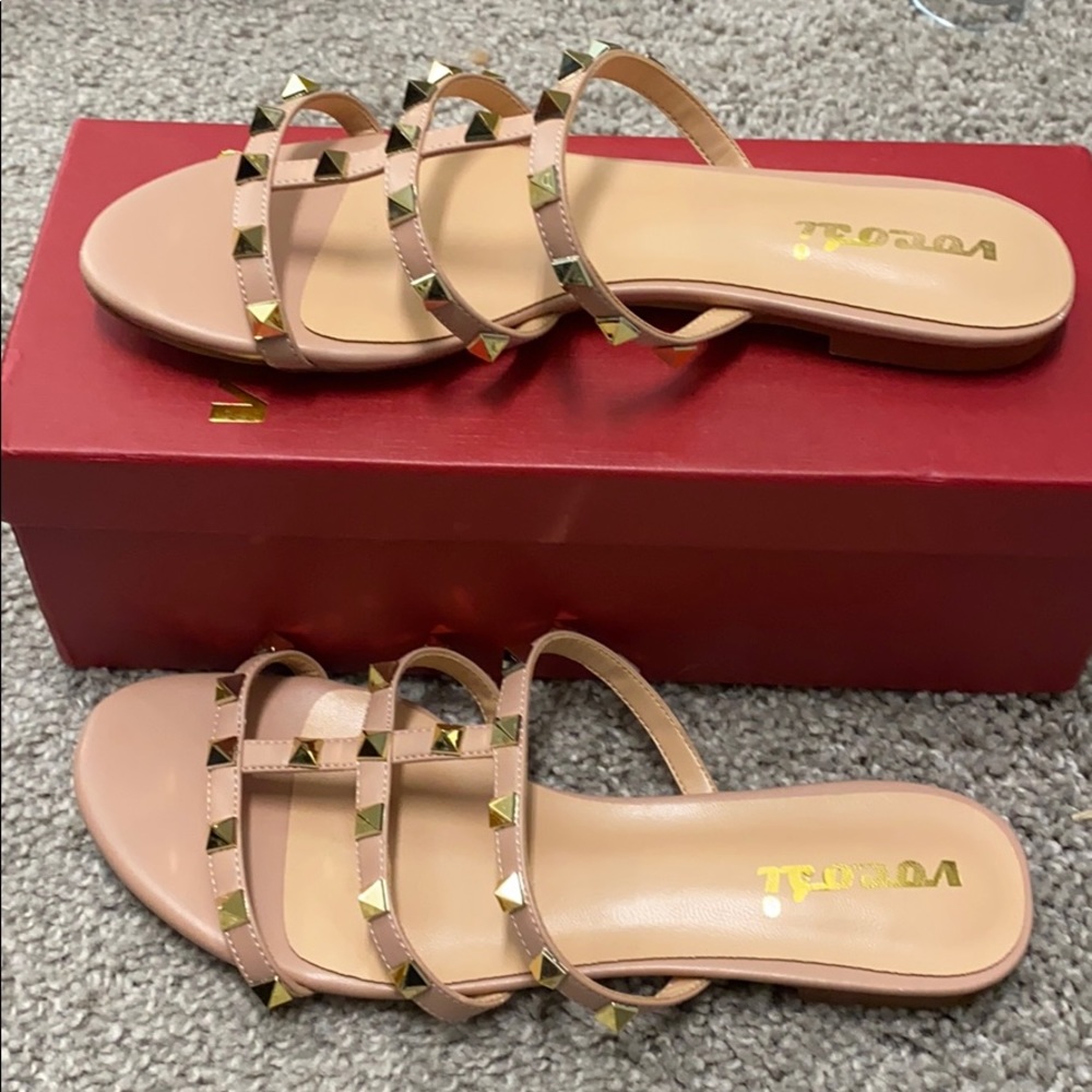 Designer inspired sandals - great condition!!